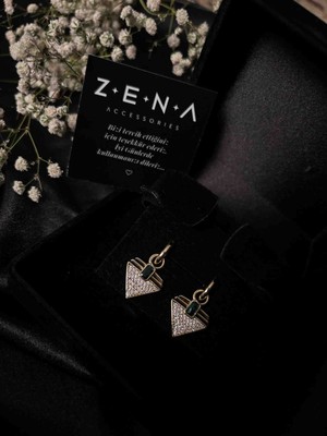 by zena aksesuar Zena Accessories Emerald Yeşil Taşlı Üçgen Küpe