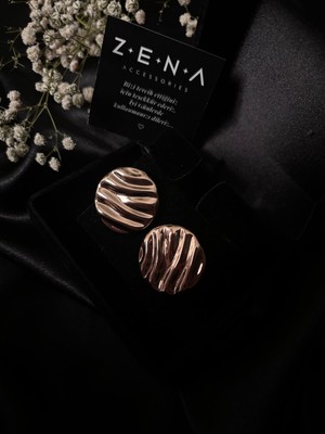 by zena aksesuar Zena Accessories Ricca Çizgi Desenli Rose Küpe