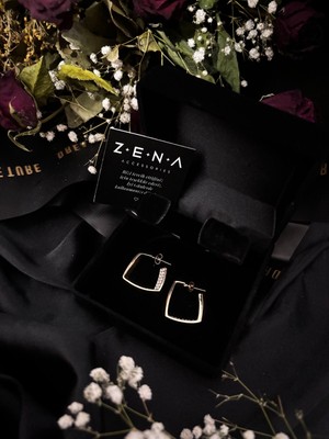 by zena aksesuar Zena Accessories Içi Zirkon Taş Detaylı Çelik Halka Küpe