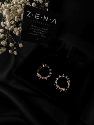 by zena aksesuar Zena Accessories Çivi Model Zirkon Taşlı Küpe