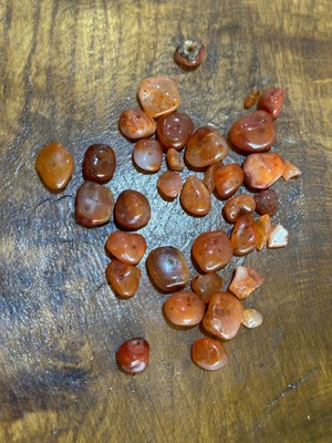 Gönülden Tasarım Doğal Eskitme Carmelian Kristal Kırmızı Çakıl Akik Doğal Taş 37 Adet