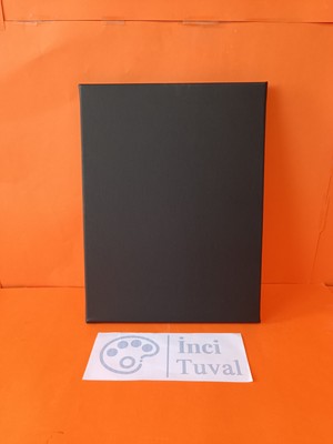 İnci Tuval 30X40 cm Siyah Tuval Profesyonel 1. Kalite Pamuk 380G/M Ressam Dokulu Astarlı Gergin Arkadan Zımbalı