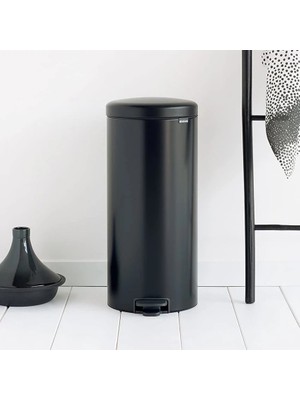 Brabantia Newicon Matt Black Pedallı Çöp Kutusu 30 lt