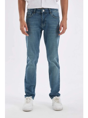 DeFacto Pedro Slim Fit Dar Kalıp Normal Bel Dar Paça Jean Pantolon D6469AX24AU