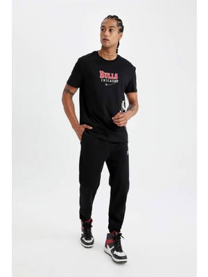 DeFactoFit NBA Chicago Bulls Kalın Jogger Eşofman Altı Standart Fit Cepli Esnek Bantlı Paça C9273AX24AU