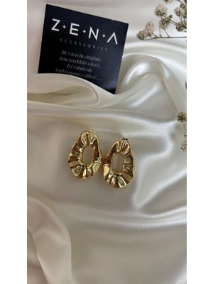 by zena aksesuar Zena Accessories Geometrik Altın Çelik Küpe