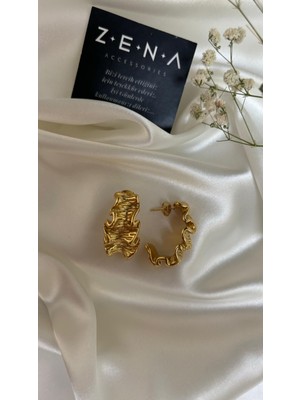 by zena aksesuar Zena Accessories Risa Kıvrımlı Altın Çelik Küpe