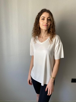 Nice Boutique V Yaka Modal Kumaş Kadın Basic Tshirt