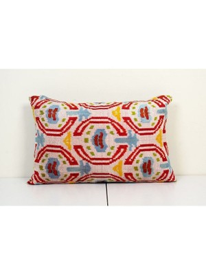 Etnik Bulvar Kırmızı Renkli Geometric Desenli Kadife Ikat Yastık Kılıfı
