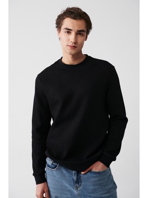 AVVA Erkek Siyah Bisiklet Yaka Pamuklu Jakarlı Regular Fit Sweatshirt A31y1264