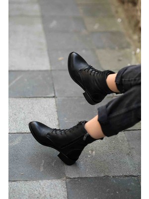 En Cici Moda (Dublin) Gerçek Deri Fermuarlı Bağcık Detaylı Alçak Topuklu  Günlük Siyah Flotter Bot