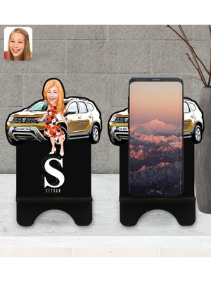 BK Kişiye Özel Plakalı Kadın Dacia Duster Karikatürlü Ahşap Biblo Telefon Standı-1