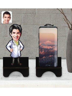 BK Kişiye Özel Erkek Doktor Karikatürlü Ahşap Biblo Telefon Standı-1