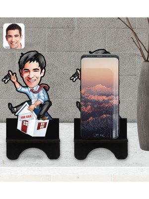 BK Kişiye Özel Erkek Emlakçı Karikatürlü Ahşap Biblo Telefon Standı-1