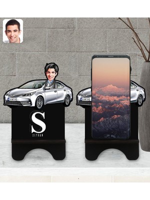 BK Kişiye Özel Plakalı Erkek Toyota Corolla Karikatürlü Ahşap Biblo Telefon Standı-1