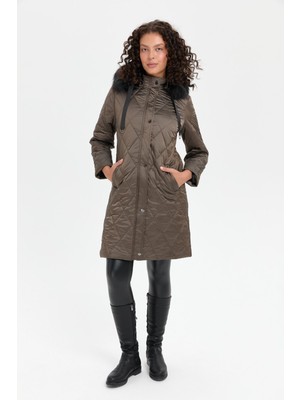 Desen Triko Kadın Kapüşonu Kürklü Baklava Desenli Kapitone Kaban Vizon