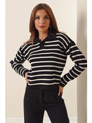 Polo Yaka Çizgi Detaylı Kazak