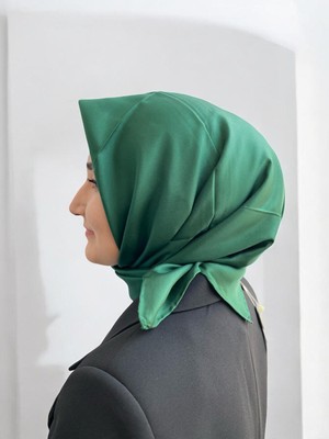 Armine Yeşil Düz Renk Sura İpek Eşarp 10D02 - 393