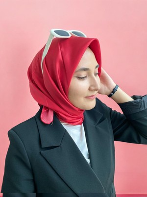 Armine Kırmızı Düz Renk Sura İpek Eşarp 10D02 - 502