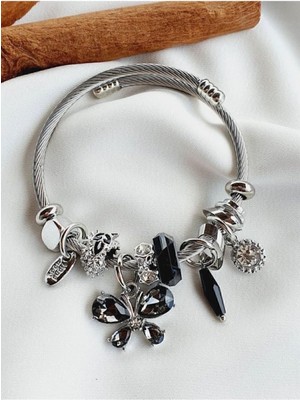 Mediterian Zirkon taşlı, gümüş renkli kelebek motifli şık bileklik