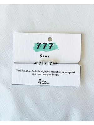 Mediterian Lacivert ve açık mavi boncuk bileklik, şans ve pozitif enerjiyi taşıyan aksesuar