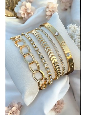 Mediterian Altın renkli 5'li zirkon taşlı kadın bileklik seti, şık ve zarif tasarım