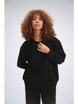 Kadın Timeless Oversize Siyah Sweatshirt