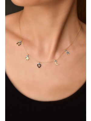 Mediterian Parlak Gümüş Mineli Zirkon Taşlı Şans Kolye, şıklık ve özgünlük sunar.