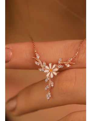 Mediterian 925 Ayar Gümüş Papatya Kolye, Zarif ve Şık Takı, Pembe Zirkon Taşlı