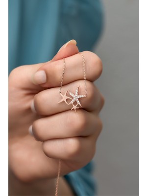 Mediterian 925 ayar gümüş rose üç yıldızlı şık kolye, zarif ve modern tasarım