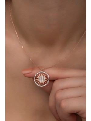 Mediterian 925 Ayar Gümüş Daire ve Güneş Desenli Zarif Kolye, Pembe Rose Gold Detaylı