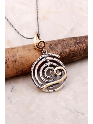 Mediterian El İşlemeli Gümüş Kolye, Doğal Taşlı, Zarif ve Şık Takı Tasarımı