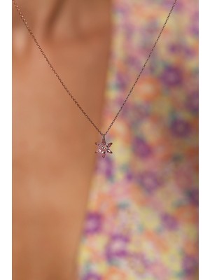 Mediterian 925 Ayar Gümüş Pembe Taşlı Çiçek Kolye, Zarif ve Şık Takı Seçeneği