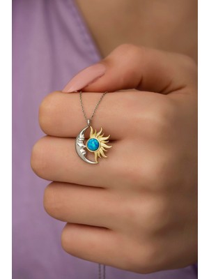 Mediterian Mavi taşlı ay ve güneş detaylı 925 ayar gümüş kolye, şık ve zarif tasarım