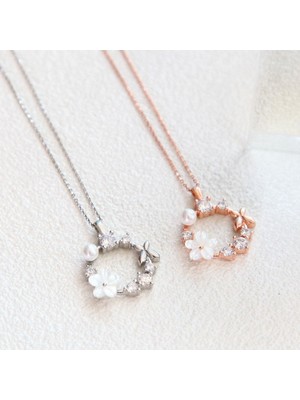 Mediterian Beyaz İnci Manolya Gümüş Kolye, Zarif ve şık tasarım, 925 ayar, kadın takısı