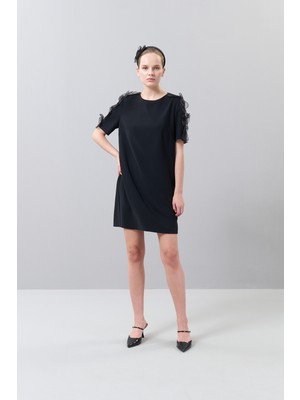 Kolları Çiçek Detaylı Mini Elbise Siyah K2511014_001