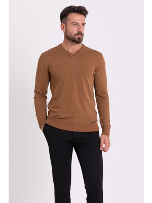 Düz Kamel Rengi Slim Fit Erkek V Yaka Kazak