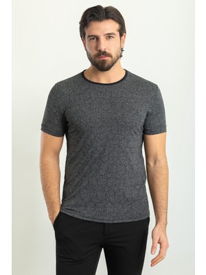 Desenli Siyah Renk Slim Fit Bisiklet Yaka Erkek T-Shirt