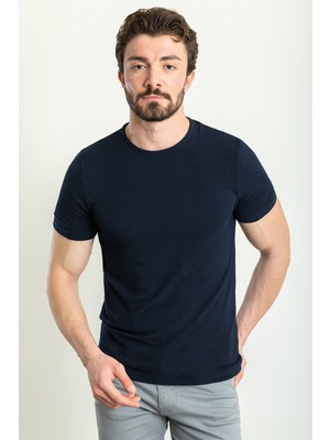 MCR Kareli Desenli Lacivert Renk Slim Fit Bisiklet Yaka Erkek T-Shirt