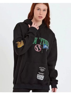 Pileli Store Baskılı Kapüşonlu Sweatshirt - Siyah