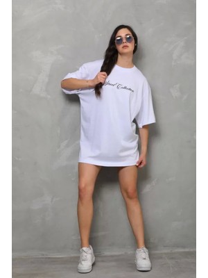 Pileli Store   Bisiklet Yaka Baskılı Oversize T-Shirt - Beyaz