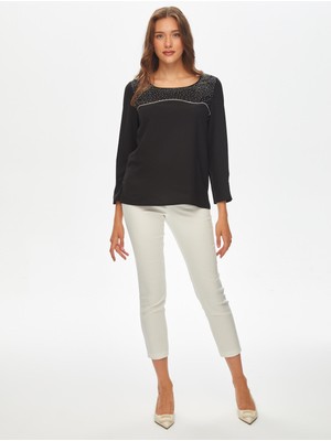 Taş ve Zincir Detaylı Yuvarlak Yaka Uzun Kol Bluz 69145