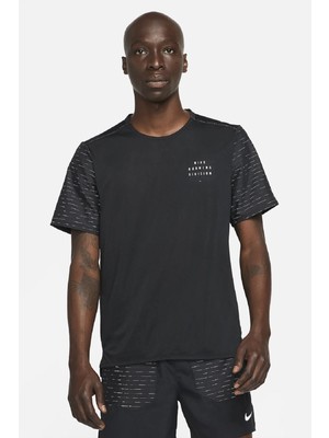 Nike Rise 365 Run Division Short-Sleeve Reflectörlü Siyah Koşu Tişörtü