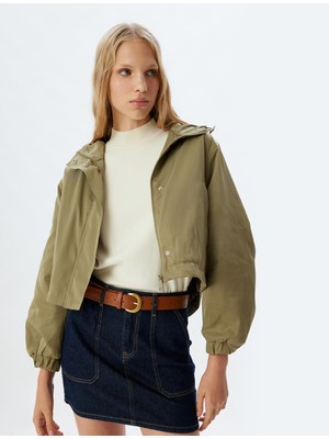 Koton Crop Ceket Oversize Fermuarlı Kapüşonlu Çıtçıt Düğmeli Su Geçirmez