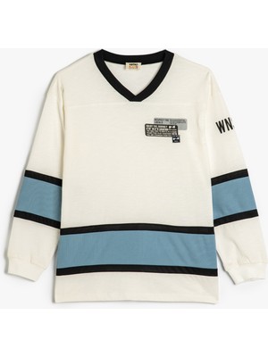 Koton Uzun Kollu V Yaka Pamuklu Tişört Erkek Çocuk Slogan Baskılı Klasik Fit Beyaz