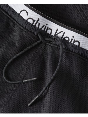 Calvin Klein Erkek Marka Logolu Elastik Bel Bantlı  Büzme Ipli Nemi Emen Kumaşlı Günlük Kullanıma Uygun Siyah Şort 00GMS4S844-BAE