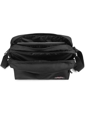 Eastpak Crosser Black Omuz Çantası Siyah EK0A5BIR008