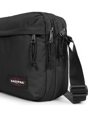 Eastpak Crosser Black Omuz Çantası Siyah EK0A5BIR008