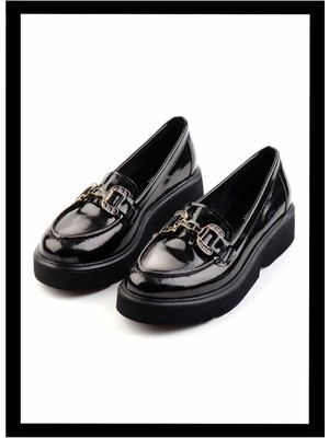 Bambi Siyah Kırışık Rugan  Kadın Loafer Ayakkabı K01257069508