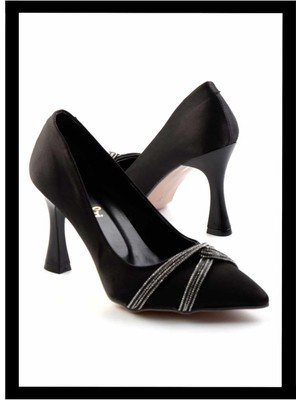 Bambi Mat Siyah Saten   Kadın Klasik Topuklu Ayakkabı K01039101738